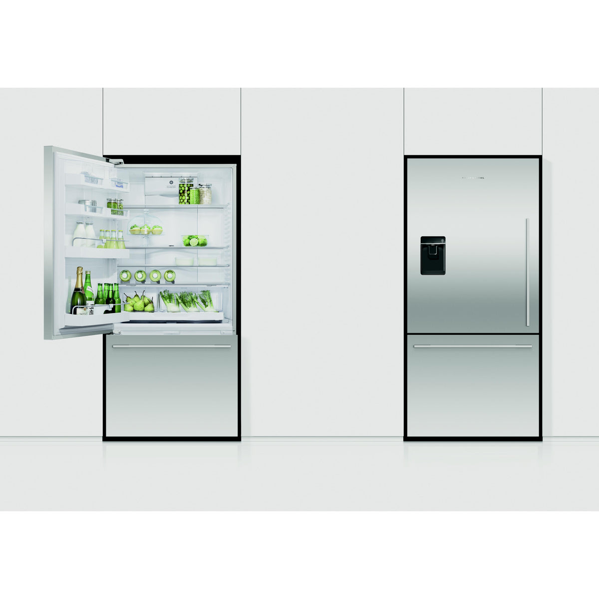  Fisher & Paykel 31-inch, 17.1 cu. ft. Counter-Depth Bottom Freezer Refrigerator with ActiveSmart ™ RF170WDLUX5NSP IMAGE 3