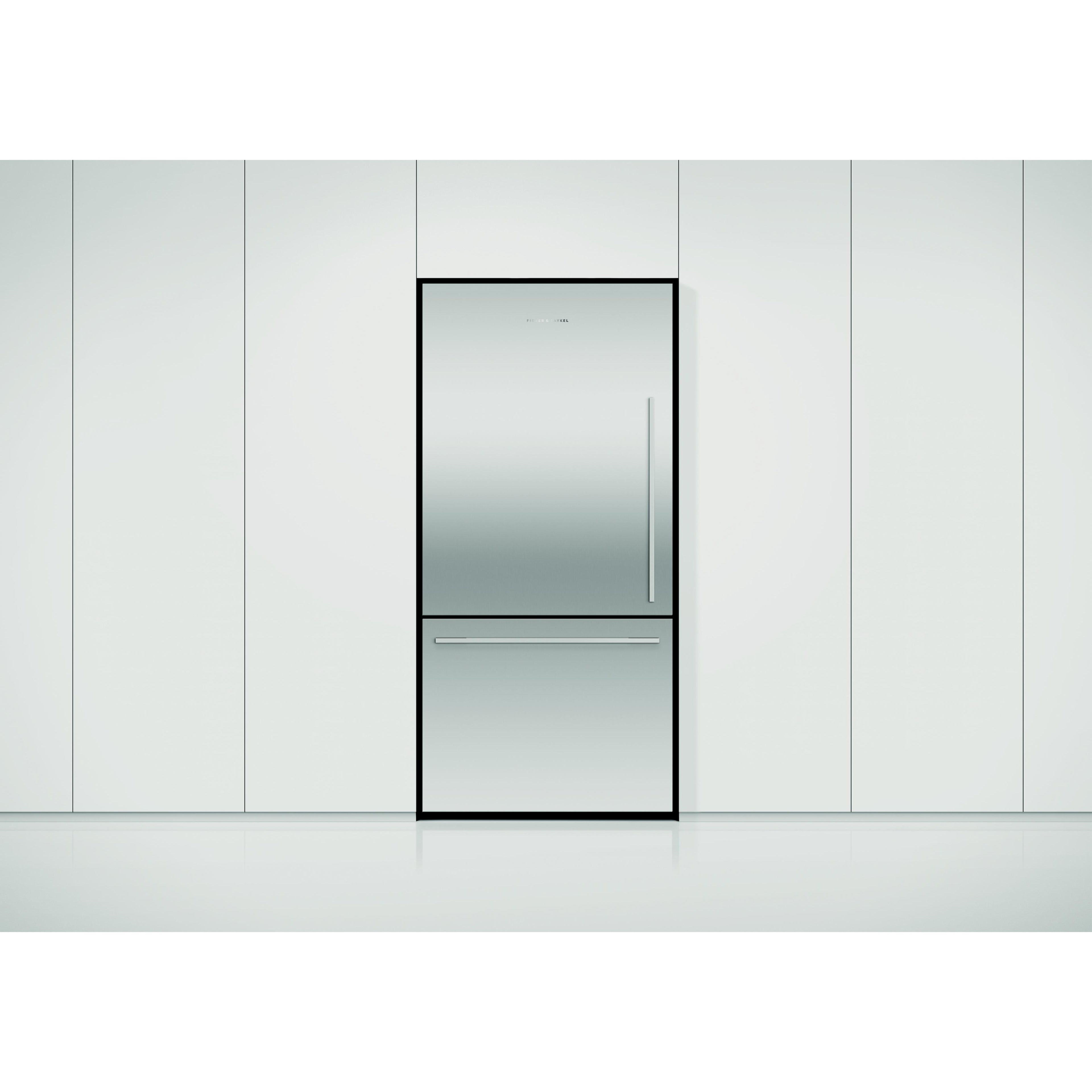  Fisher & Paykel 31-inch, 17.1 cu. ft. Counter-Depth Bottom Freezer Refrigerator with ActiveSmart™ RF170WDLX5NSP IMAGE 4