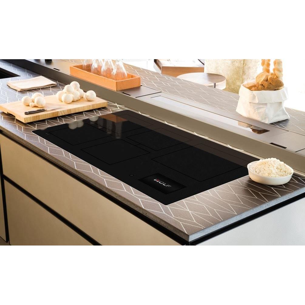  Wolf 36-inch Built-In Induction Cooktop CI36560C/B IMAGE 2