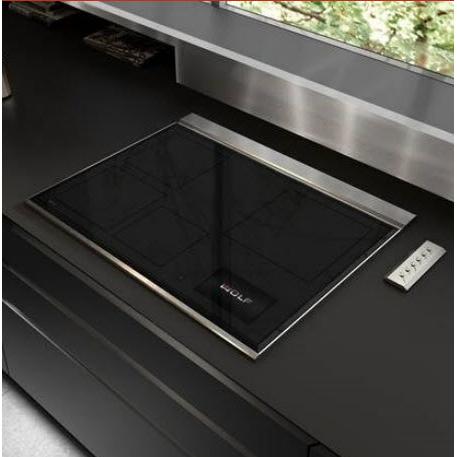  Wolf 30-inch Built-in Induction Cooktop with 17 Power Settings CI30460T/S IMAGE 2