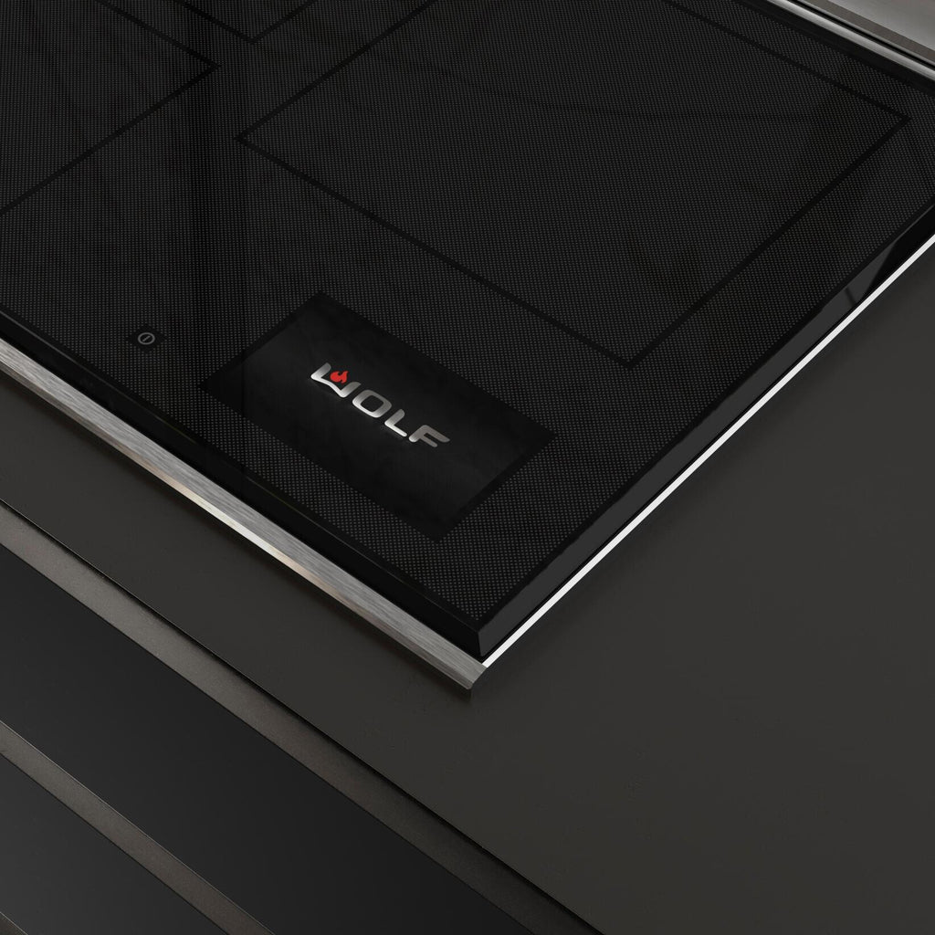  Wolf 30-inch Built-in Induction Cooktop with 17 Power Settings CI30460T/S IMAGE 3