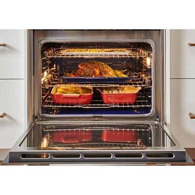  Wolf 30-inch, 5.1 cu. ft. Built-in Single Wall Oven with Dual VertiFlow™ Convection System SO3050CM/S IMAGE 4