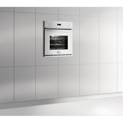  Frigidaire 27-inch, 3.5 cu. ft. Built-in Single Wall Oven FFEW2725LW IMAGE 2