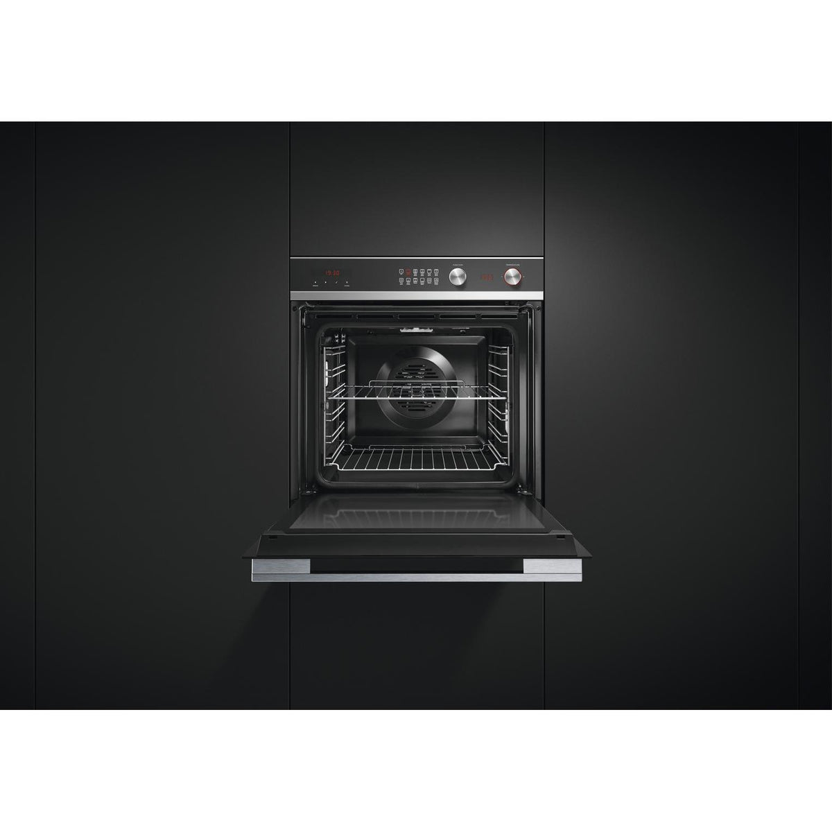  Fisher & Paykel 24-inch, 3.0 cu.ft. Built-in Single Wall Oven with 11 Functions OB24SCDEX1BSP IMAGE 2