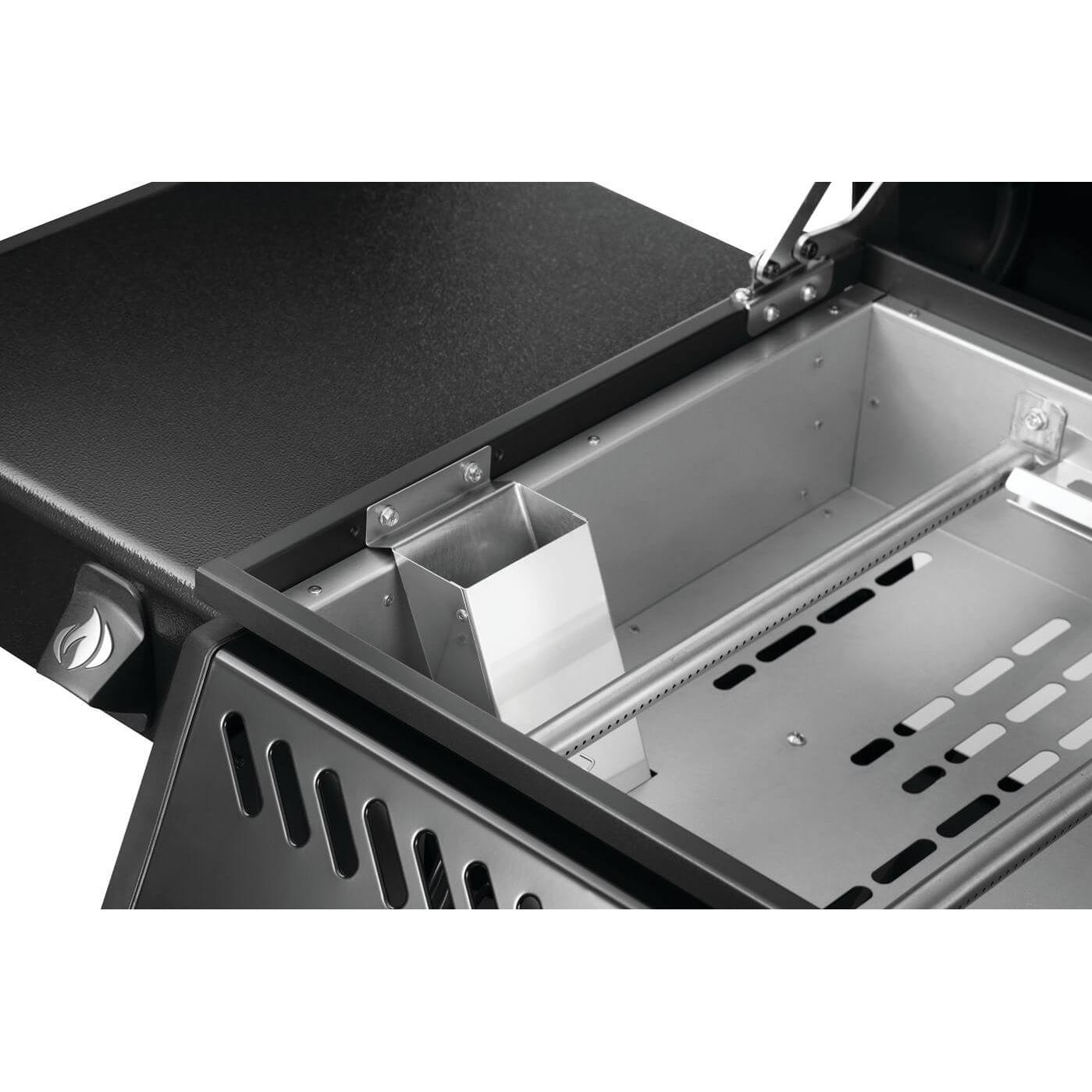 Napoleon Freestyle™ 24-inch Pre-seasoned Non-Stick Griddle - Liquid Propane F24DFTPK IMAGE 7