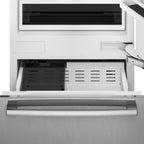  Bosch 30-inch, 16.5 cu.ft. Built-in Bottom Freezer with Wi-Fi Connect B30BB130SS IMAGE 5