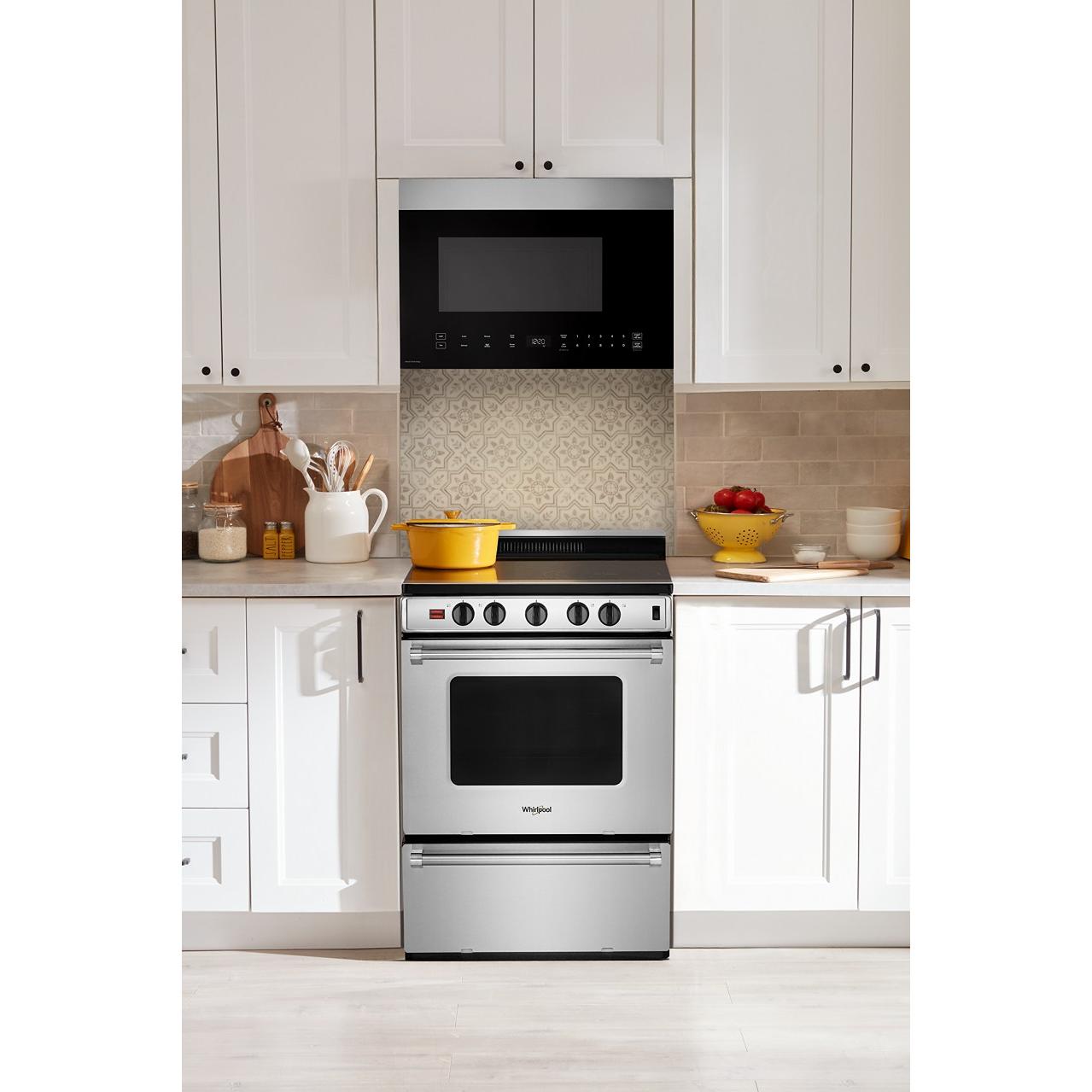  Whirlpool 24-inch, 1.4 cu. ft. Over-the-Range Microwave UMMS5024SS IMAGE 12