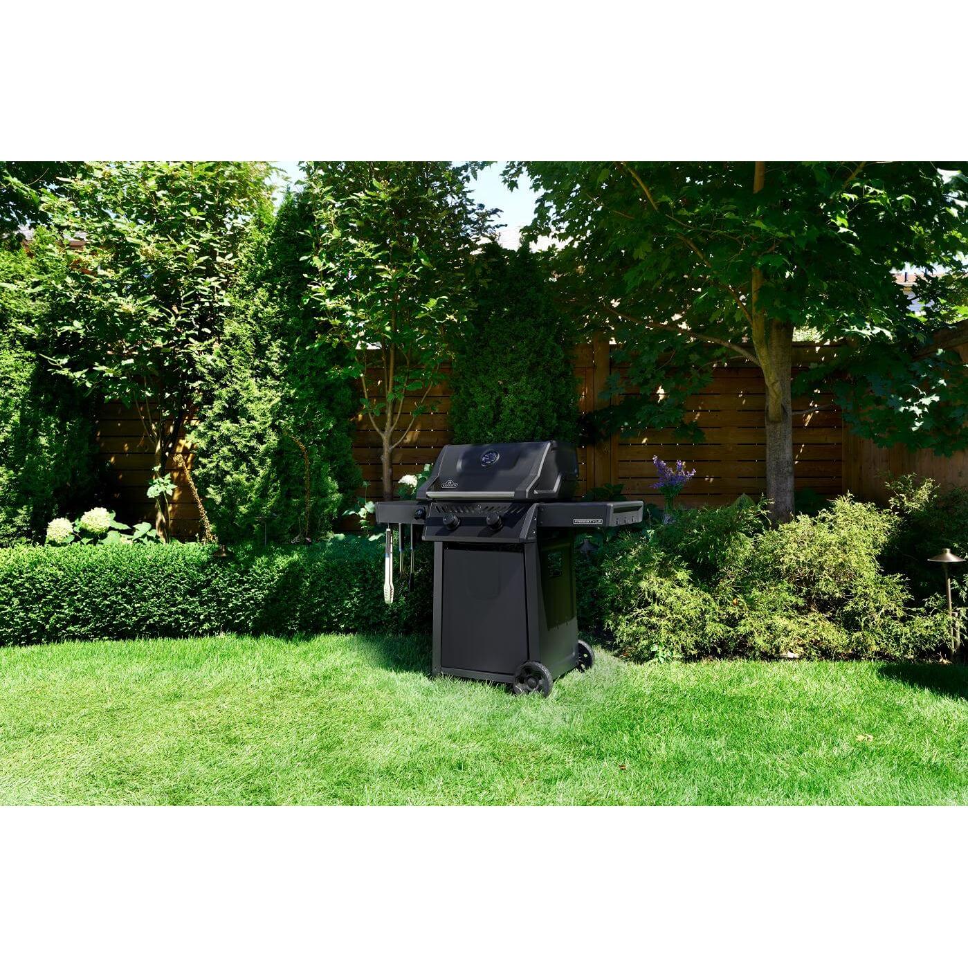 Napoleon Freestyle™ 365 Gas Grill - Natural Gas FL365NMK-1 IMAGE 9