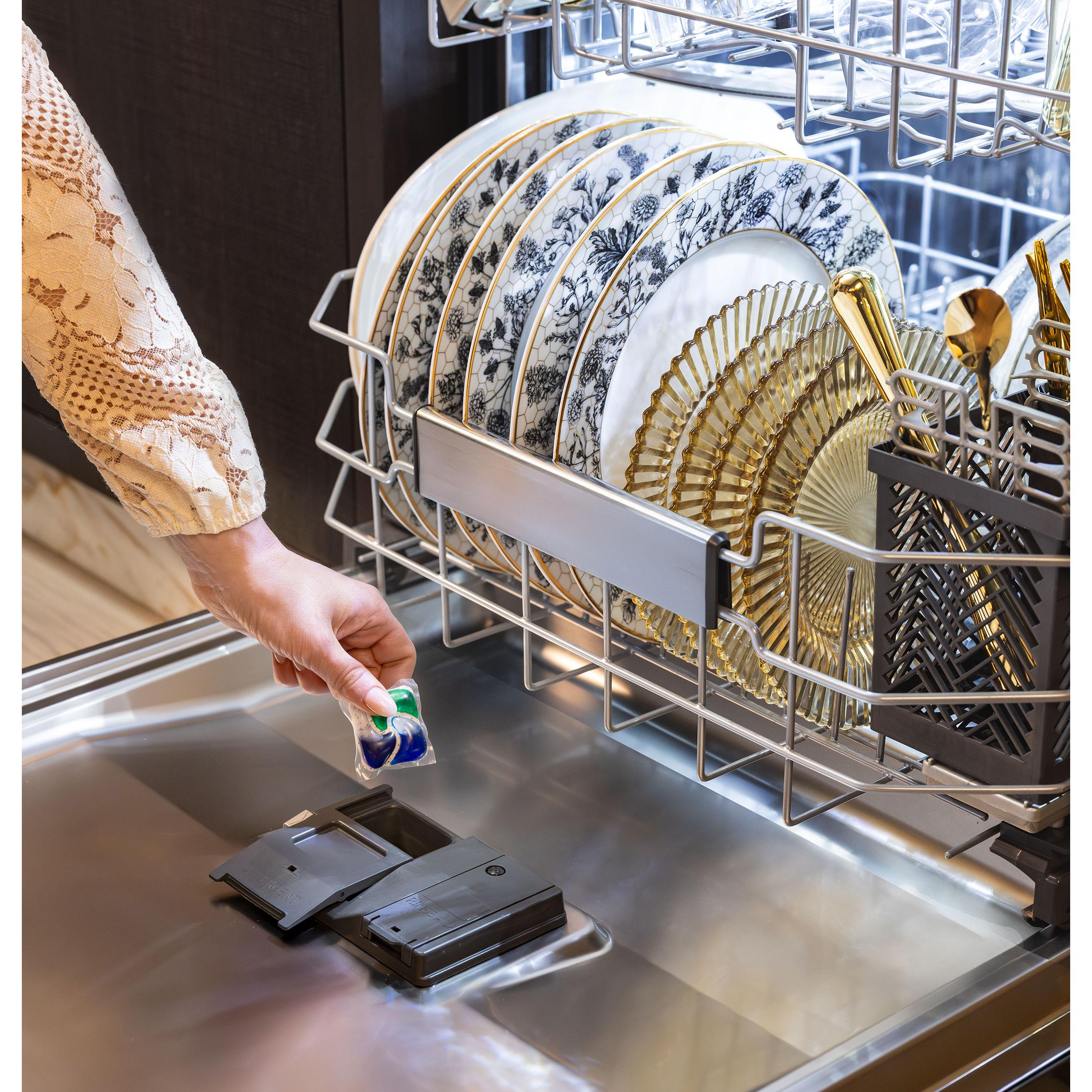  Monogram 24-inch Premium Fully Integrated Dishwasher ZDT900SIYII IMAGE 15
