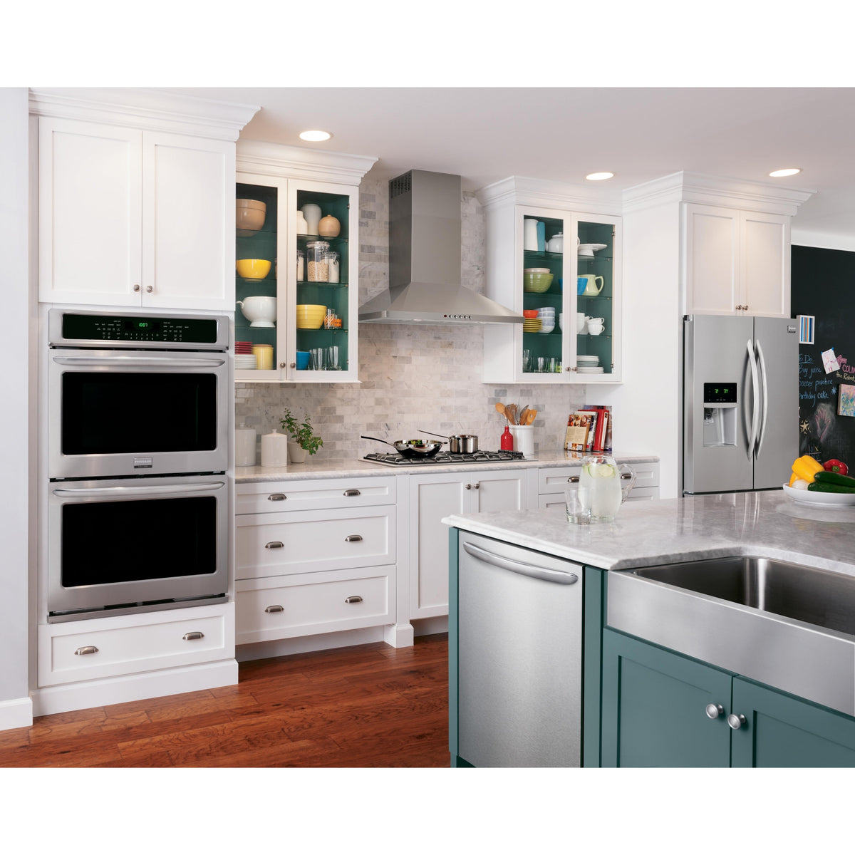  Frigidaire 36-inch Wall Mount Range Hood FHWC3655LS IMAGE 2